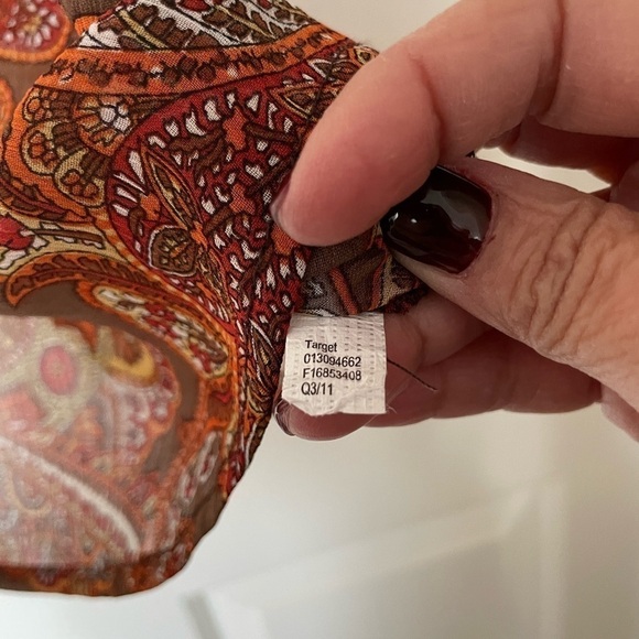 Mossimo. Size SMALL. Sleeveless and lightweight. No rips, tears, fading - Picture 5 of 7